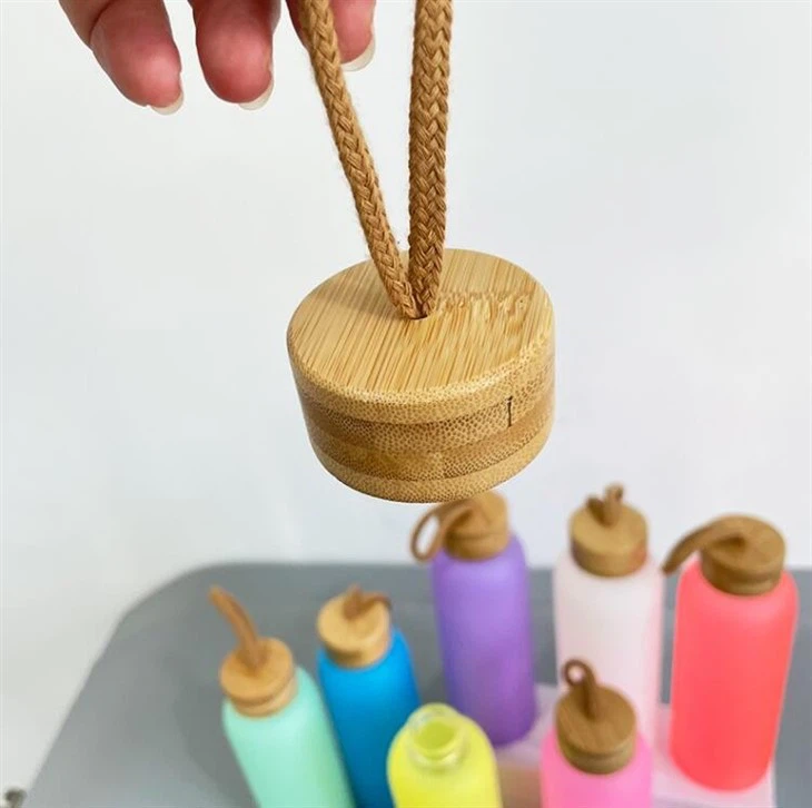 BPA Free Borosilicate 20oz Bamboo Lid Blank Sublimation Colored Frosted Mixed Color Glass Drinking Bottle For Customized Gifts